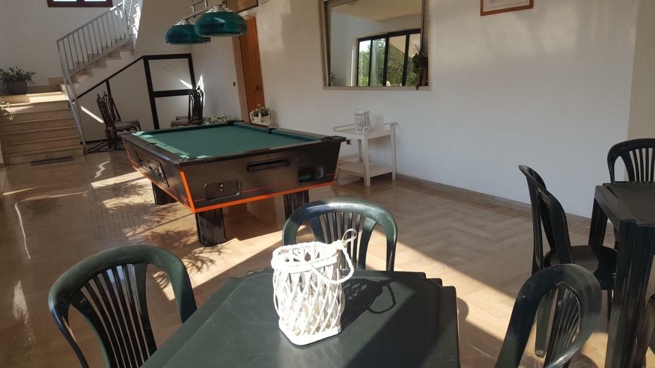 Villa Erry ตรานิ ภายนอก รูปภาพ